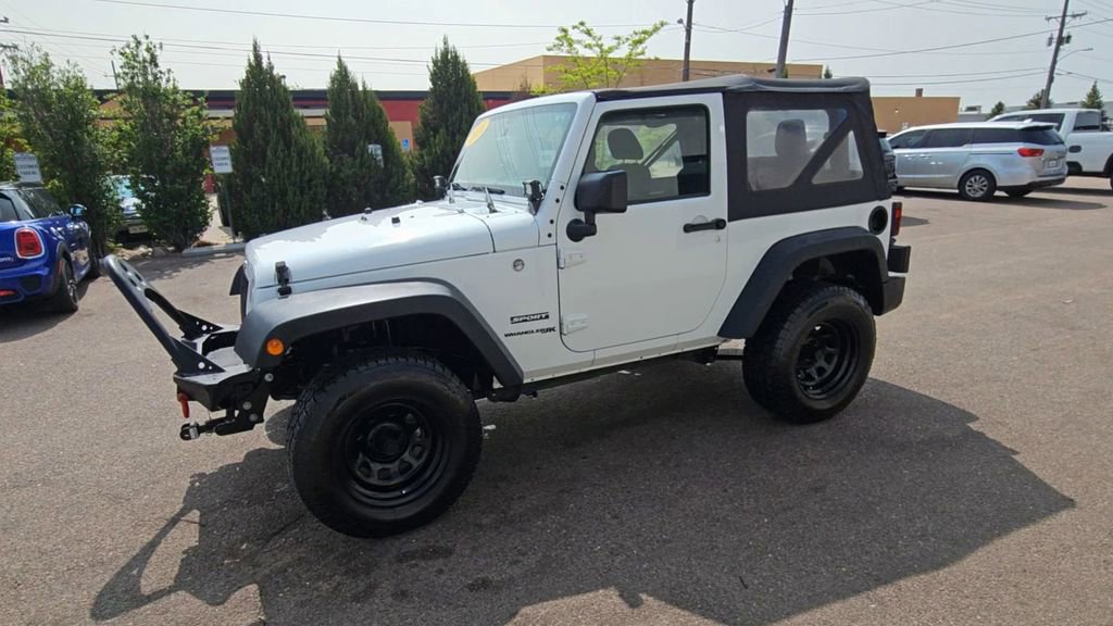 Used 2018 Jeep Wrangler Sport image 4