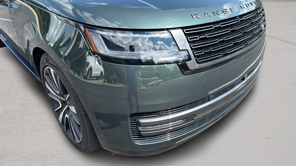 Used 2025 Land Rover Range Rover SE AWD/4WD image 10