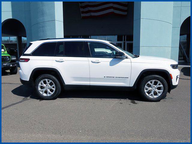Certified 2023 Jeep Grand Cherokee Limited AWD/4WD image 1