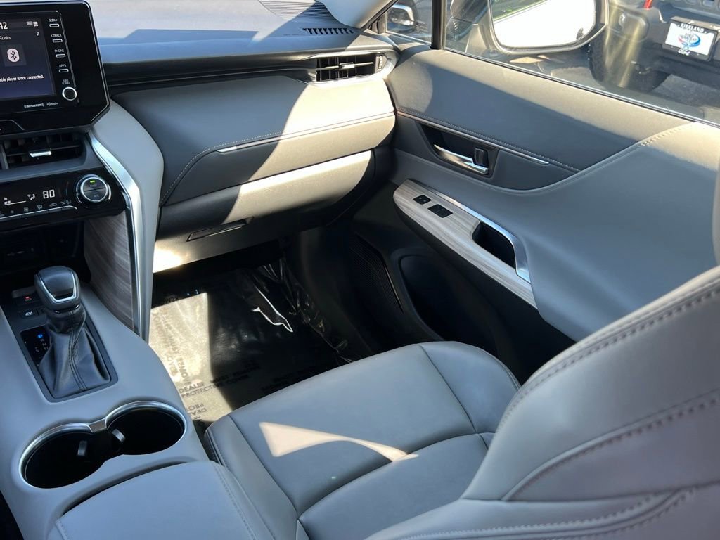 Used 2022 Toyota Venza XLE AWD/4WD image 17