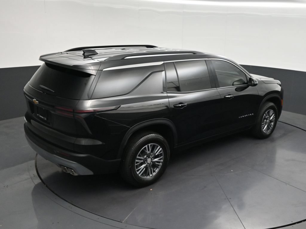 Used 2026 Chevrolet Traverse LT FWD image 25