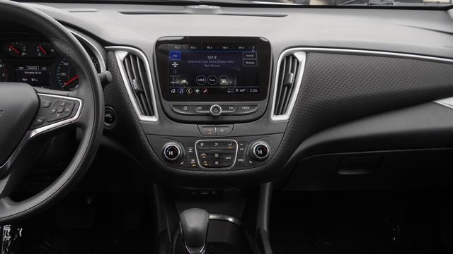 Used 2024 Chevrolet Malibu LT FWD image 14