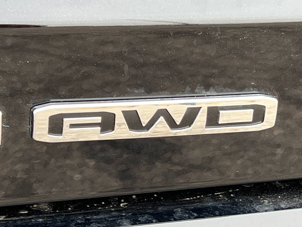 New 2026 GMC Terrain Denali w/ LPO, Floor Liner Package image 2