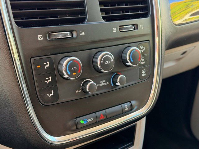 Used 2013 Dodge Grand Caravan SE FWD image 13
