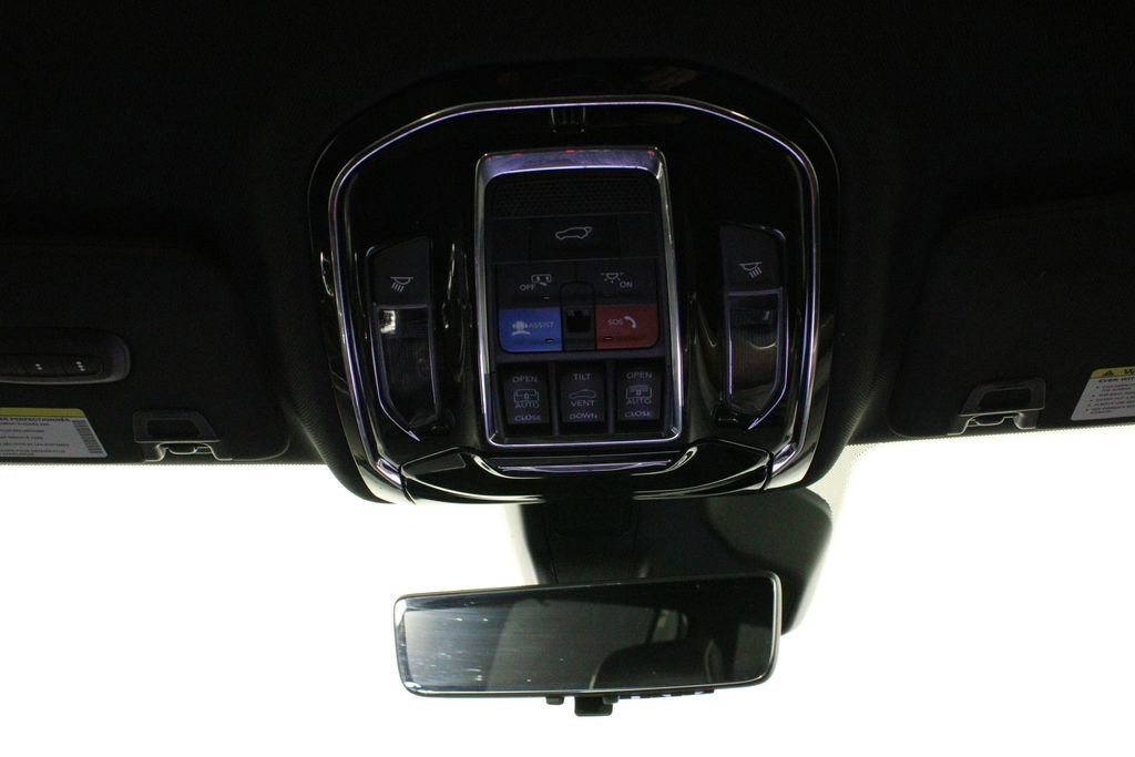 Used 2021 Jeep Grand Cherokee L Summit w/ Advanced Protech Group IV image 29