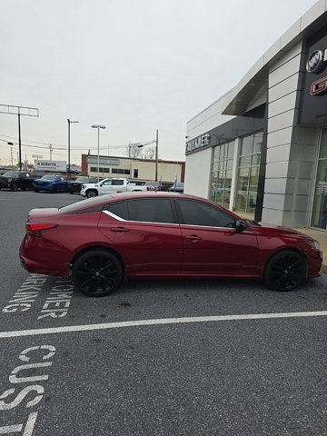 Used 2021 Nissan Altima 2.5 SR w/ SR Premium Package image 6