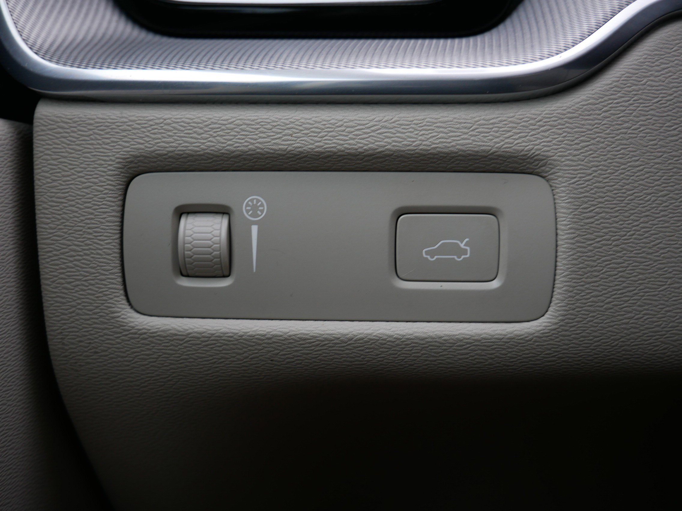 Used 2018 Volvo XC60 T5 Inscription image 26