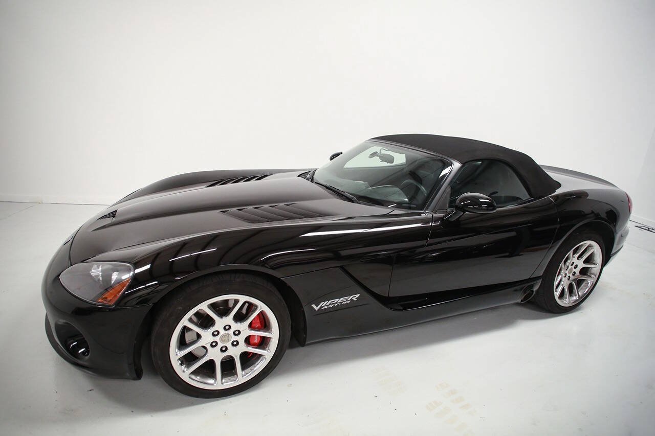 Used 2004 Dodge Viper SRT-10 RWD image 12