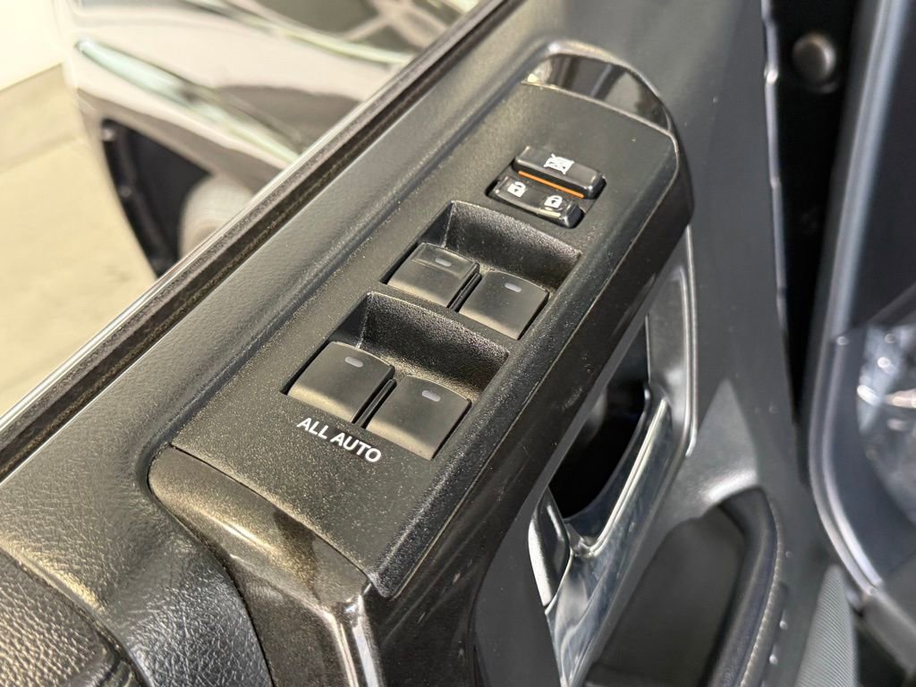 Used 2020 Toyota 4Runner Nightshade AWD/4WD image 18