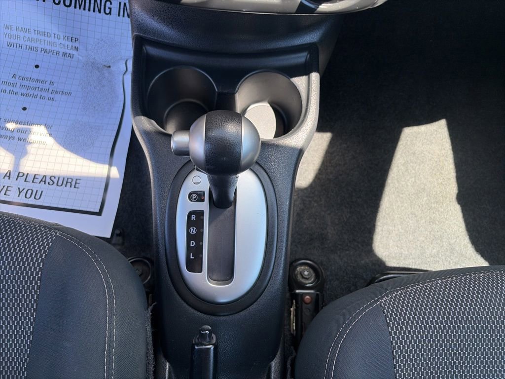 Used 2016 Nissan Versa SV FWD image 18