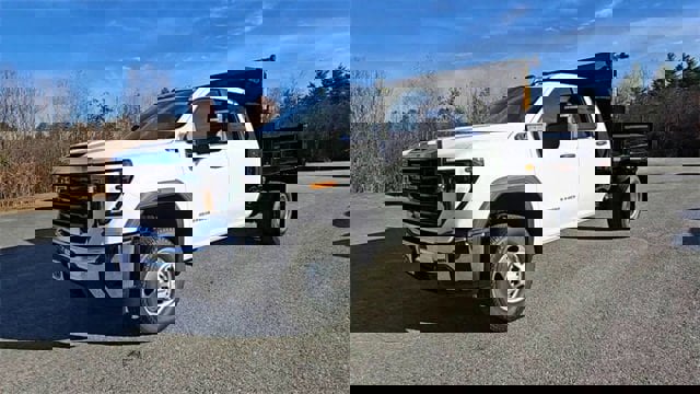 New 2025 GMC Sierra 3500 Pro w/ Convenience Package image 4