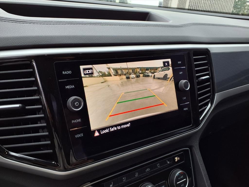 Used 2022 Volkswagen Atlas SEL Premium image 21