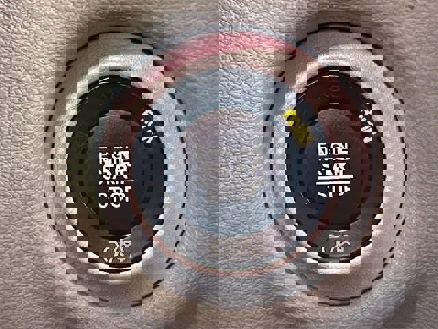 Used 2024 Chrysler Pacifica Touring-L image 21