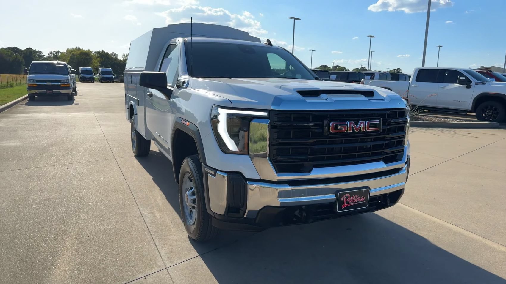 Used 2024 GMC Sierra 2500 Pro w/ Convenience Package AWD/4WD image 2