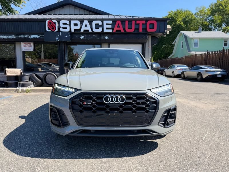 Used 2021 Audi SQ5 Prestige AWD/4WD image 2