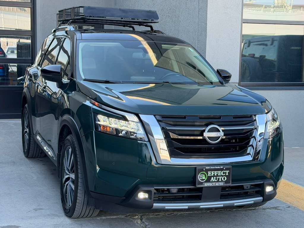 Used 2022 Nissan Pathfinder Platinum w/ Cargo Package image 7