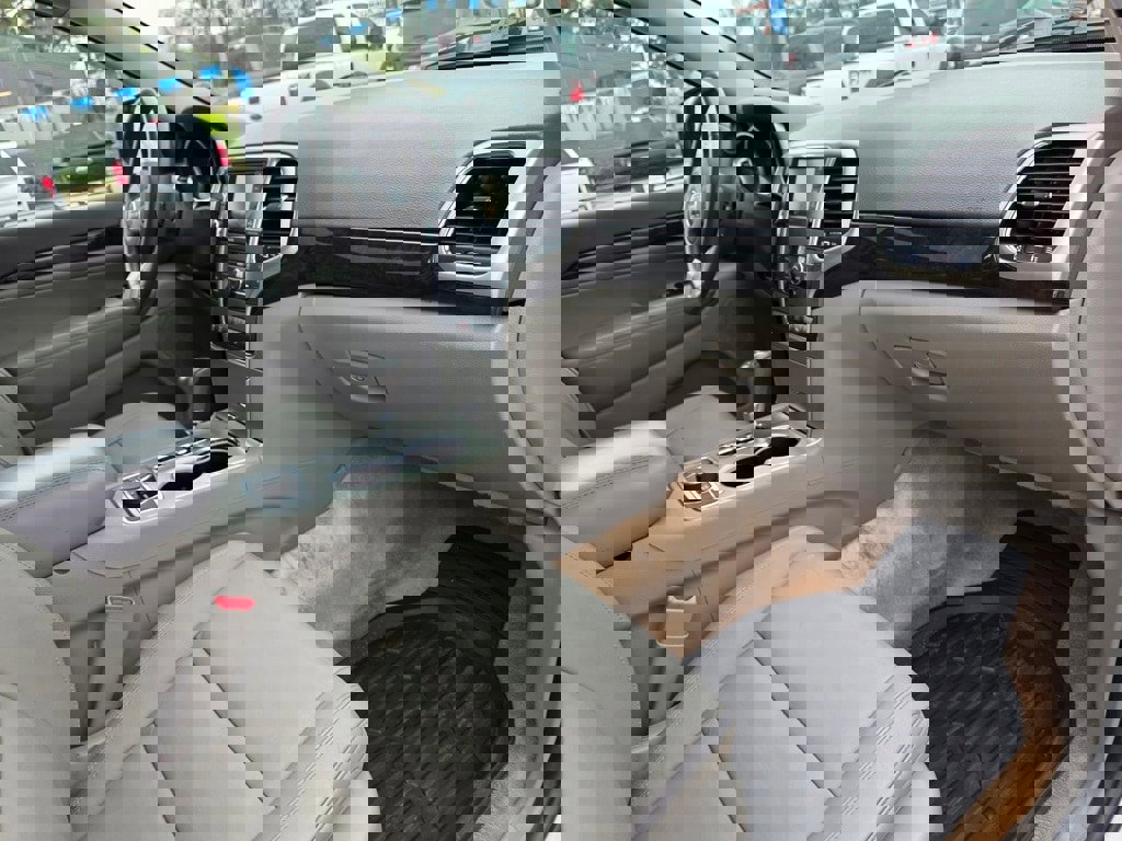 Used 2012 Jeep Grand Cherokee Altitude image 28