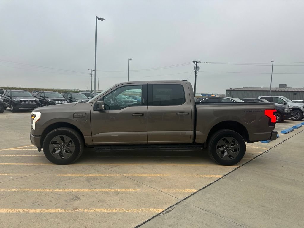 Used 2023 Ford F150 Lightning Lariat AWD/4WD image 4