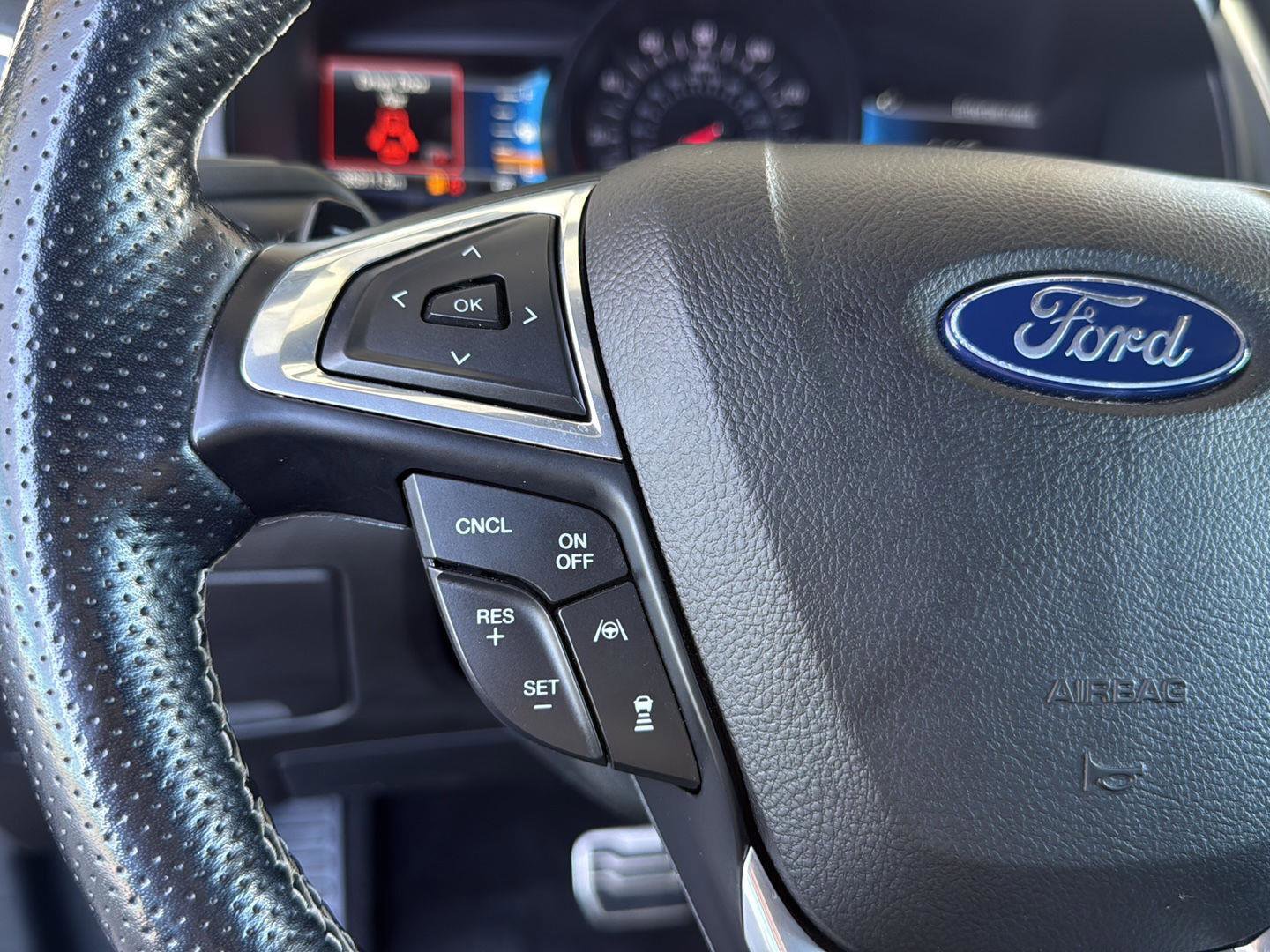 Used 2022 Ford Edge ST AWD/4WD image 22