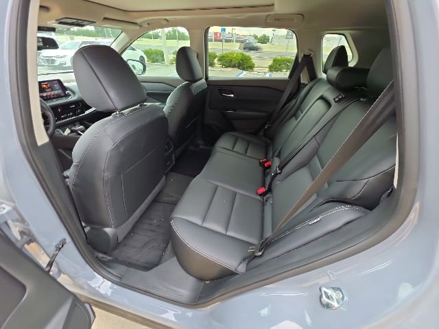 Used 2023 Nissan Rogue SL FWD image 24
