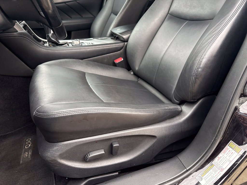 Used 2015 INFINITI Q50 Premium w/ Navigation Package AWD/4WD image 12