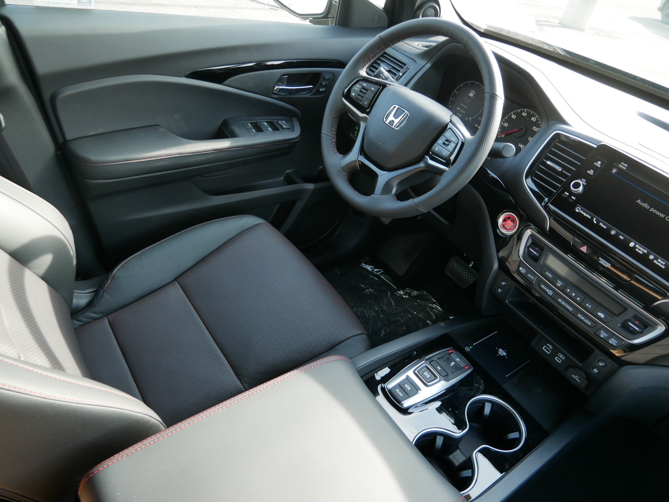 New 2026 Honda Ridgeline Black Edition image 9