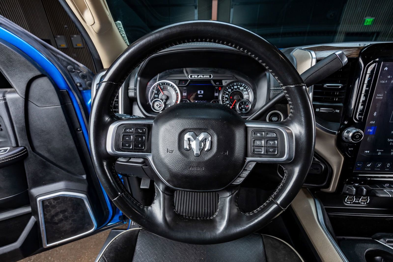 Used 2020 RAM 3500 Laramie image 19