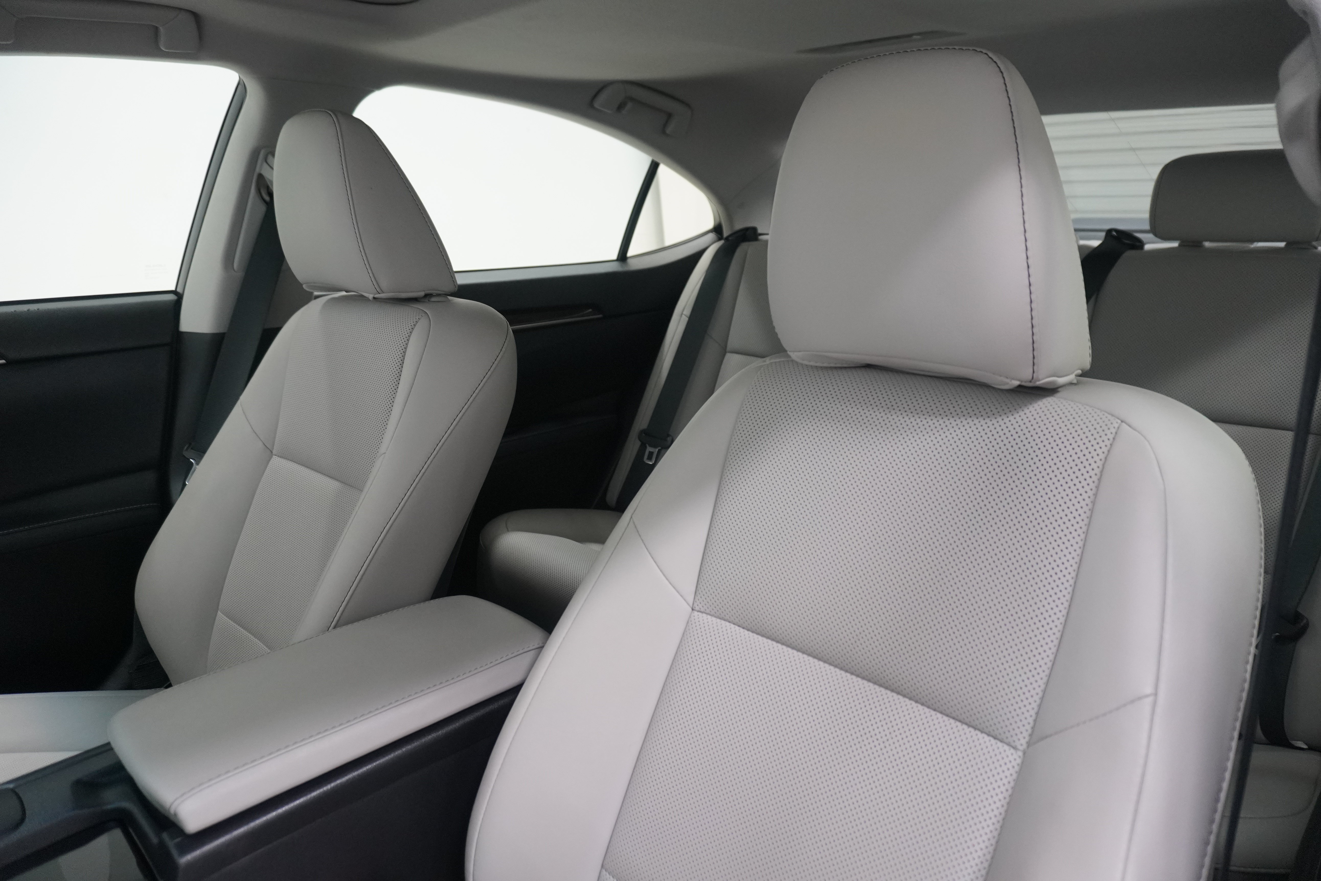Used 2017 Lexus ES 350 w/ Premium Package FWD image 11