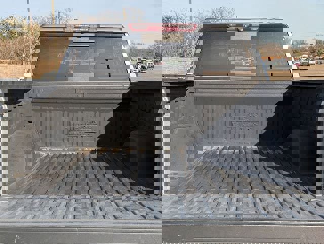 Used 2020 Chevrolet Silverado 1500 High Country w/ Technology Package image 28