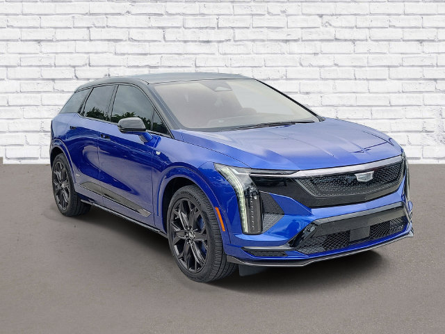 New 2027 Cadillac Optiq V w/ Deep Ocean Design Edition AWD/4WD image 2