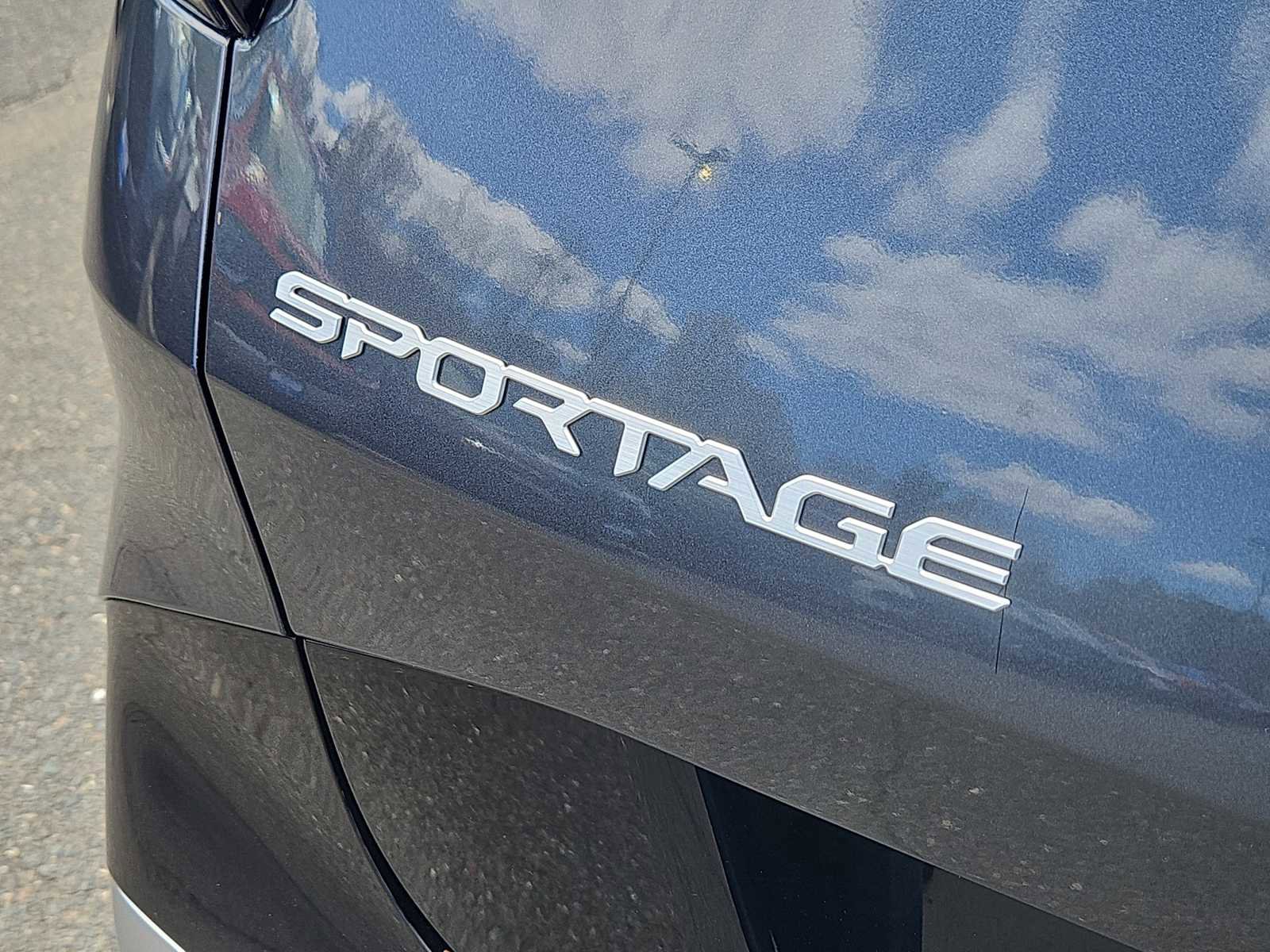 Used 2025 Kia Sportage SX AWD/4WD image 12