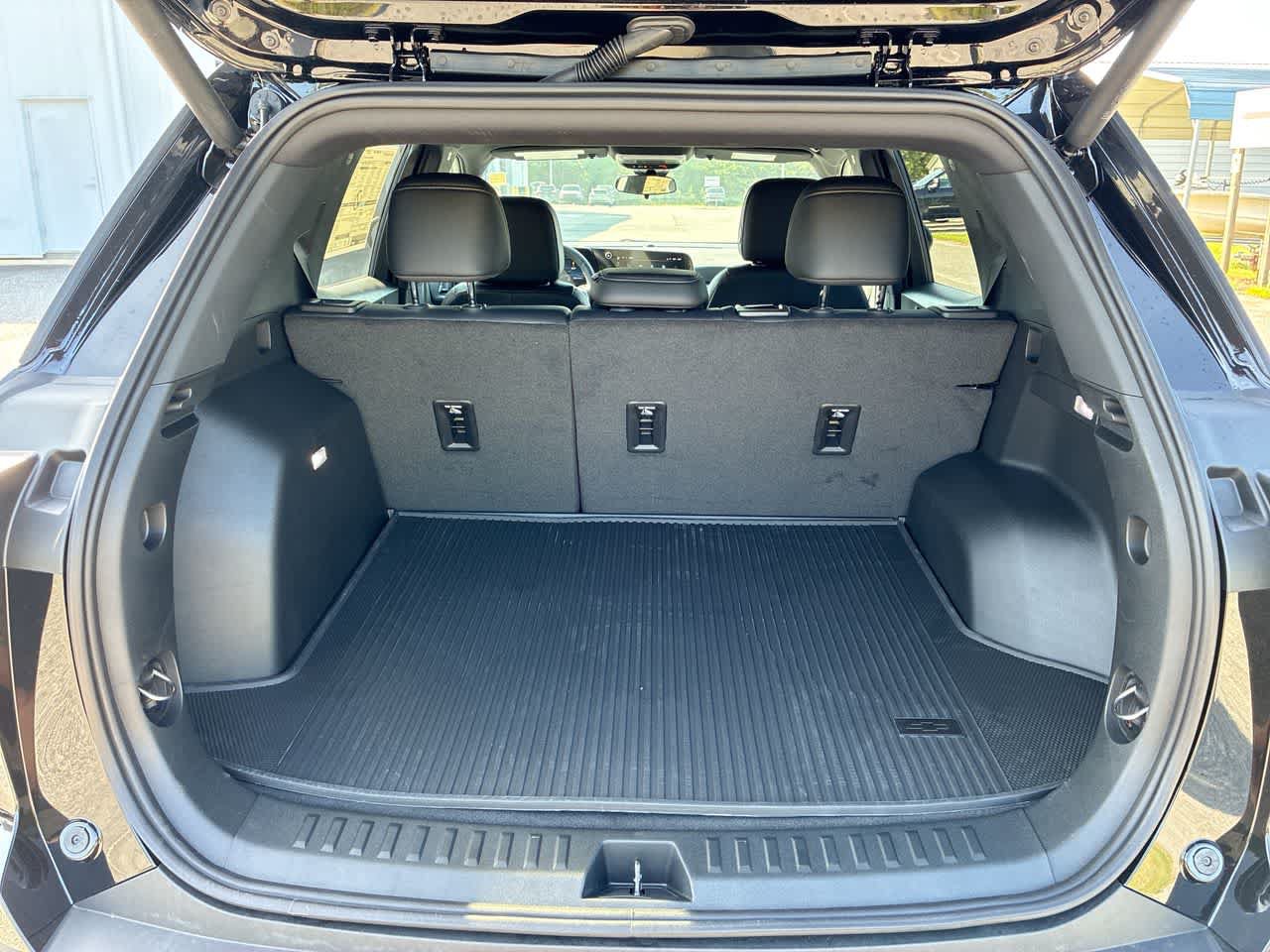 New 2027 Chevrolet Equinox LT w/ Convenience Package II FWD image 25