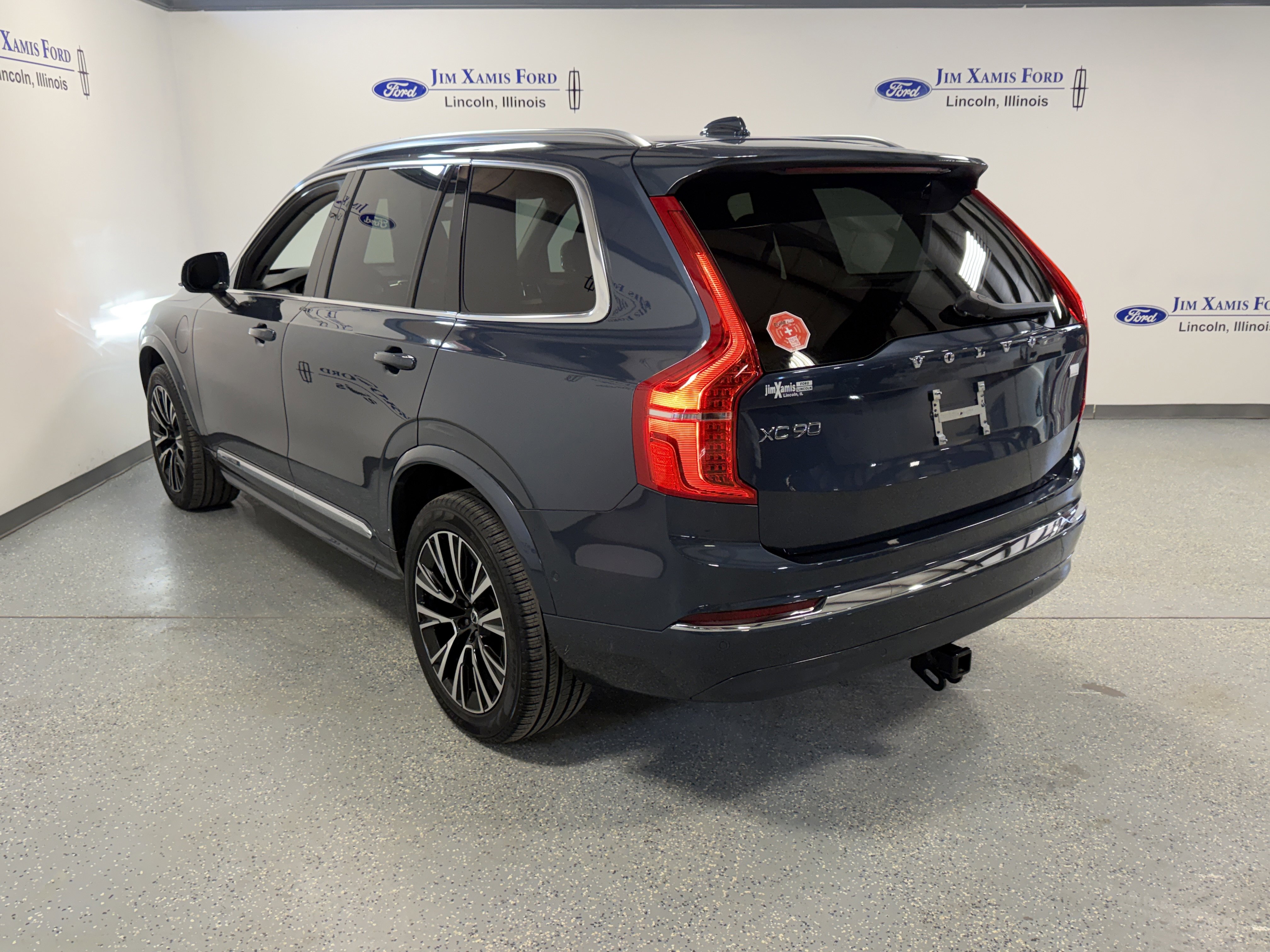 Used 2024 Volvo XC90 T8 Plus w/ Protection Package image 34