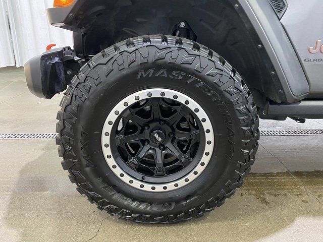 Used 2023 Jeep Gladiator Mojave w/ Cold Weather Group image 22