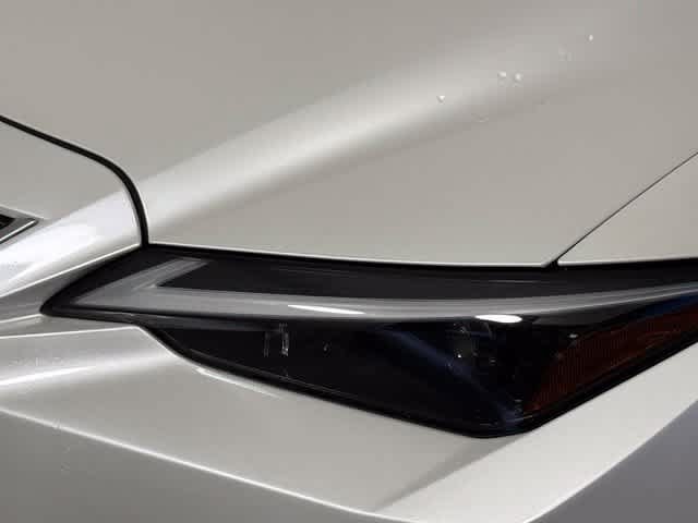 Used 2023 Lexus IS 300 w/ Comfort Package RWD image 12