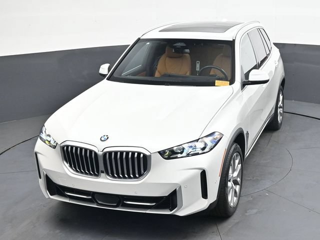 Used 2024 BMW X5 xDrive40i w/ Premium Package AWD/4WD image 32