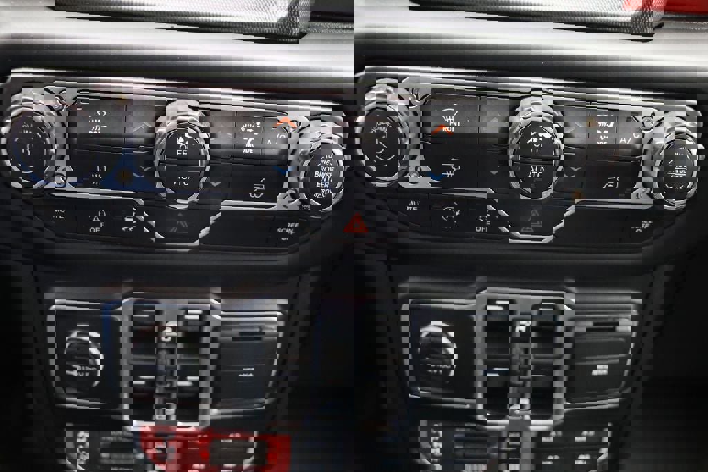 Used 2023 Jeep Wrangler Unlimited Rubicon image 24