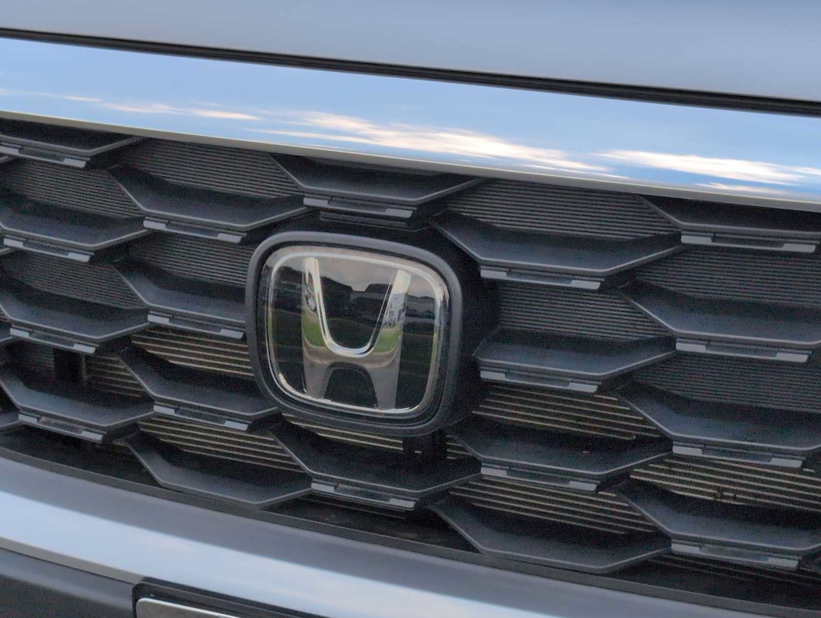 Used 2025 Honda Passport EX-L image 12