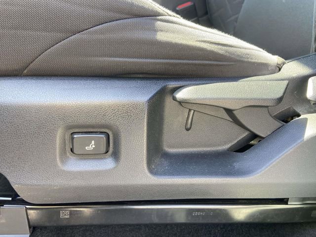 Used 2024 Toyota Tacoma SR image 15