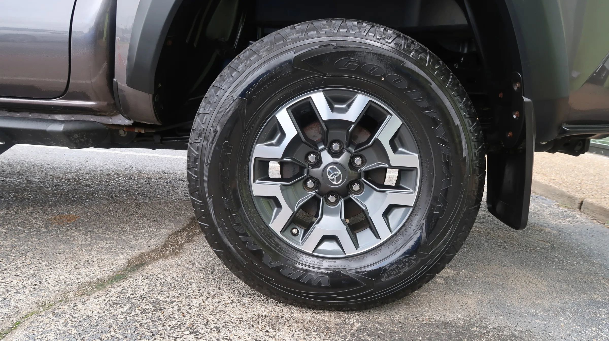 Used 2018 Toyota Tacoma TRD Off-Road AWD/4WD image 57