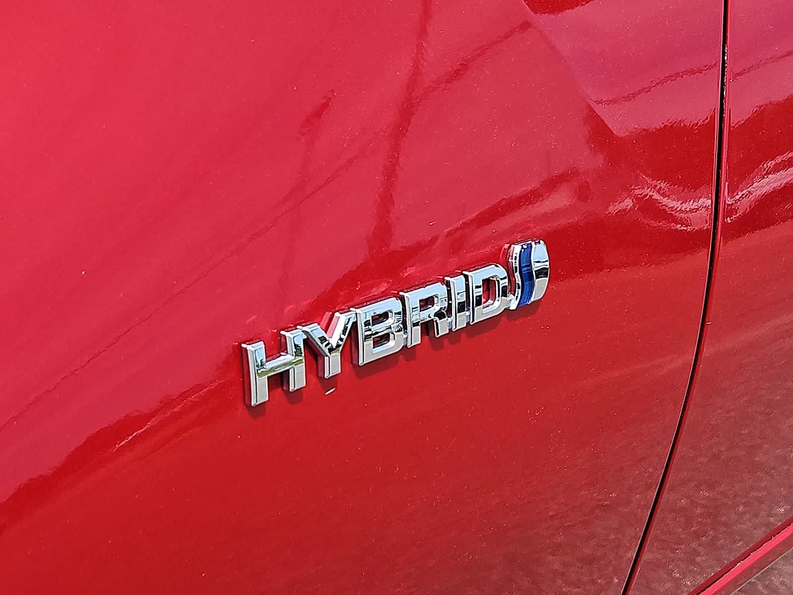 Used 2022 Toyota Prius LE AWD/4WD image 35