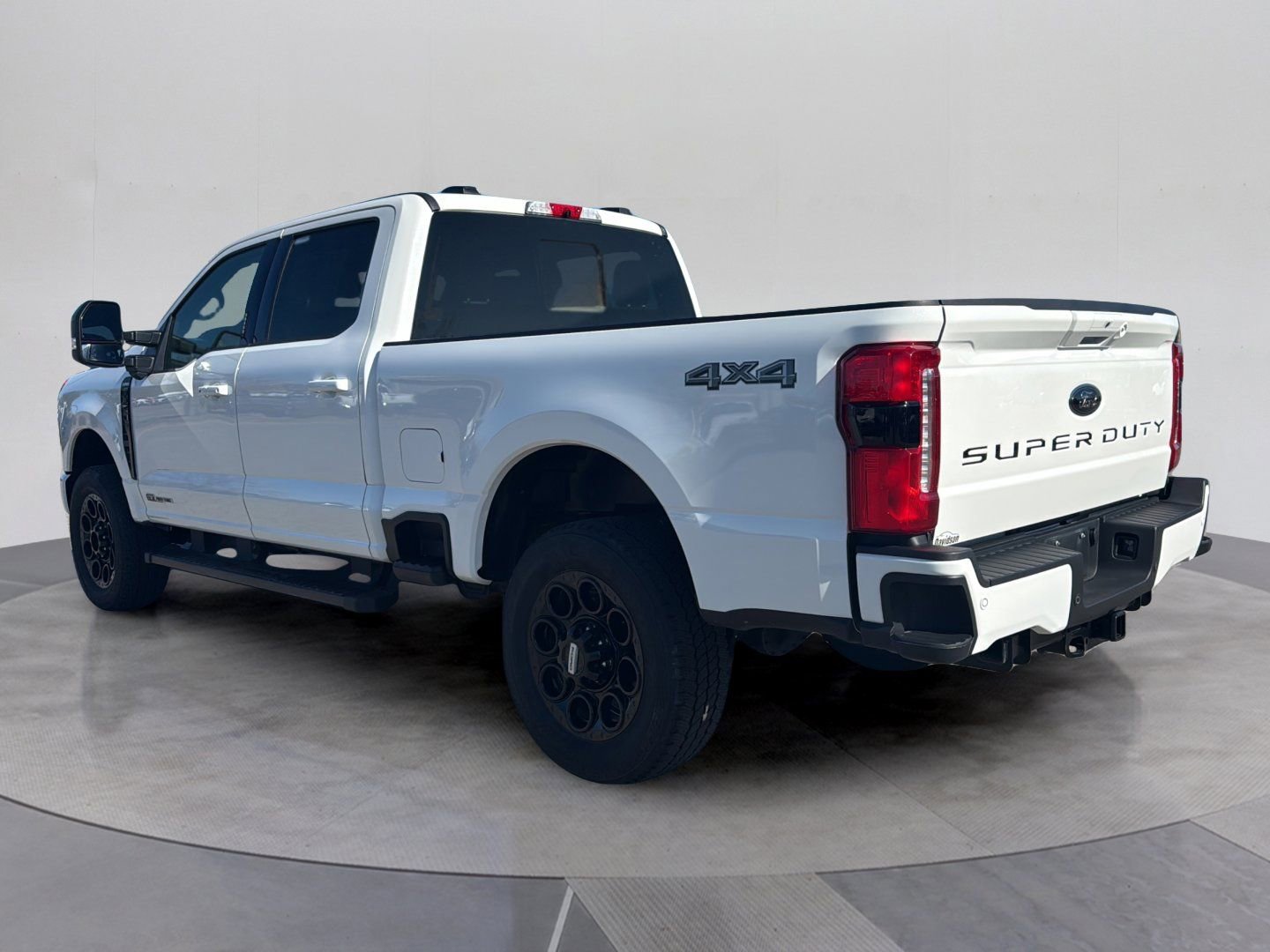 Used 2024 Ford F250 Lariat w/ Black Appearance Package AWD/4WD image 3