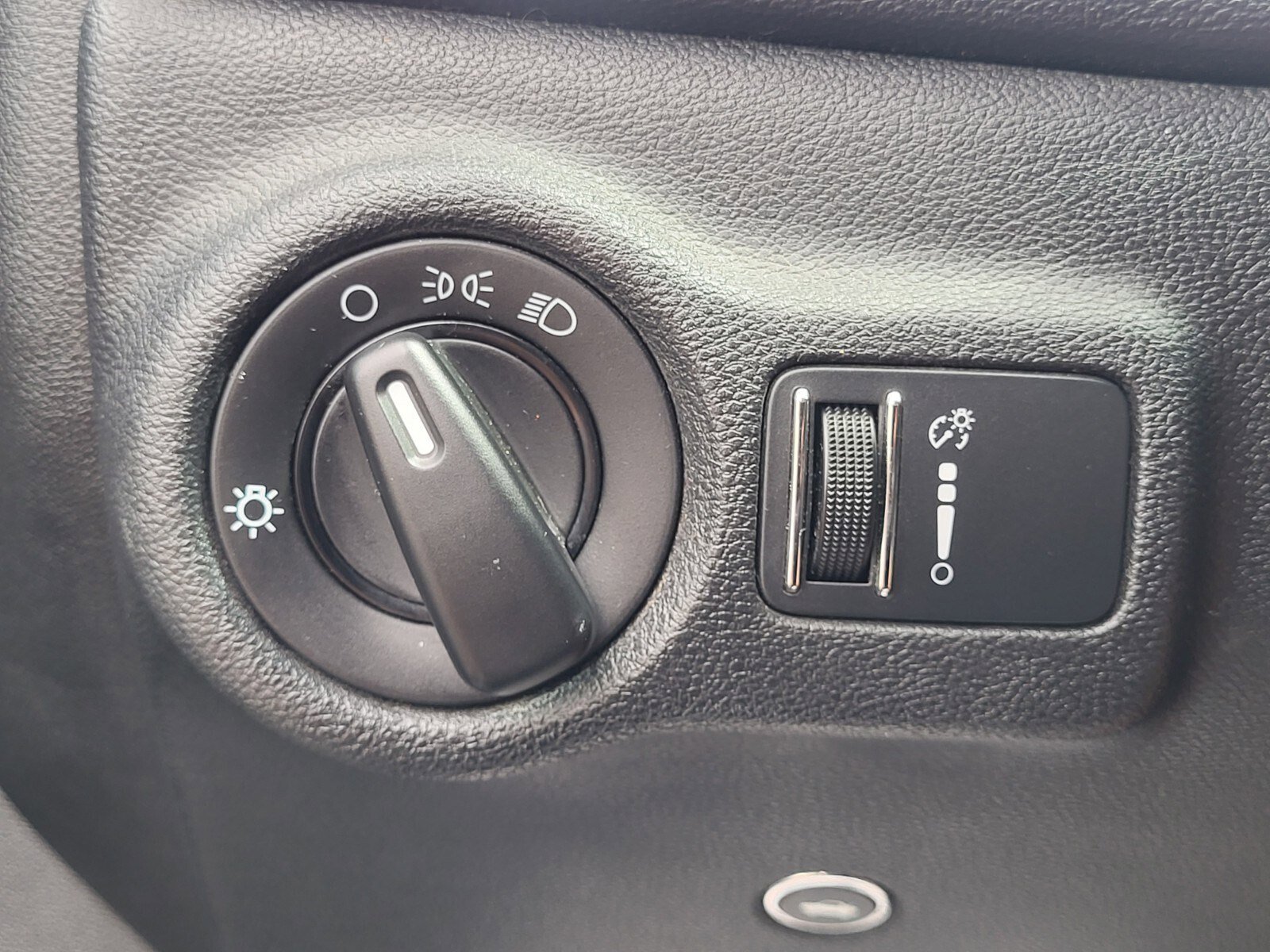 Used 2013 Dodge Dart SXT image 19