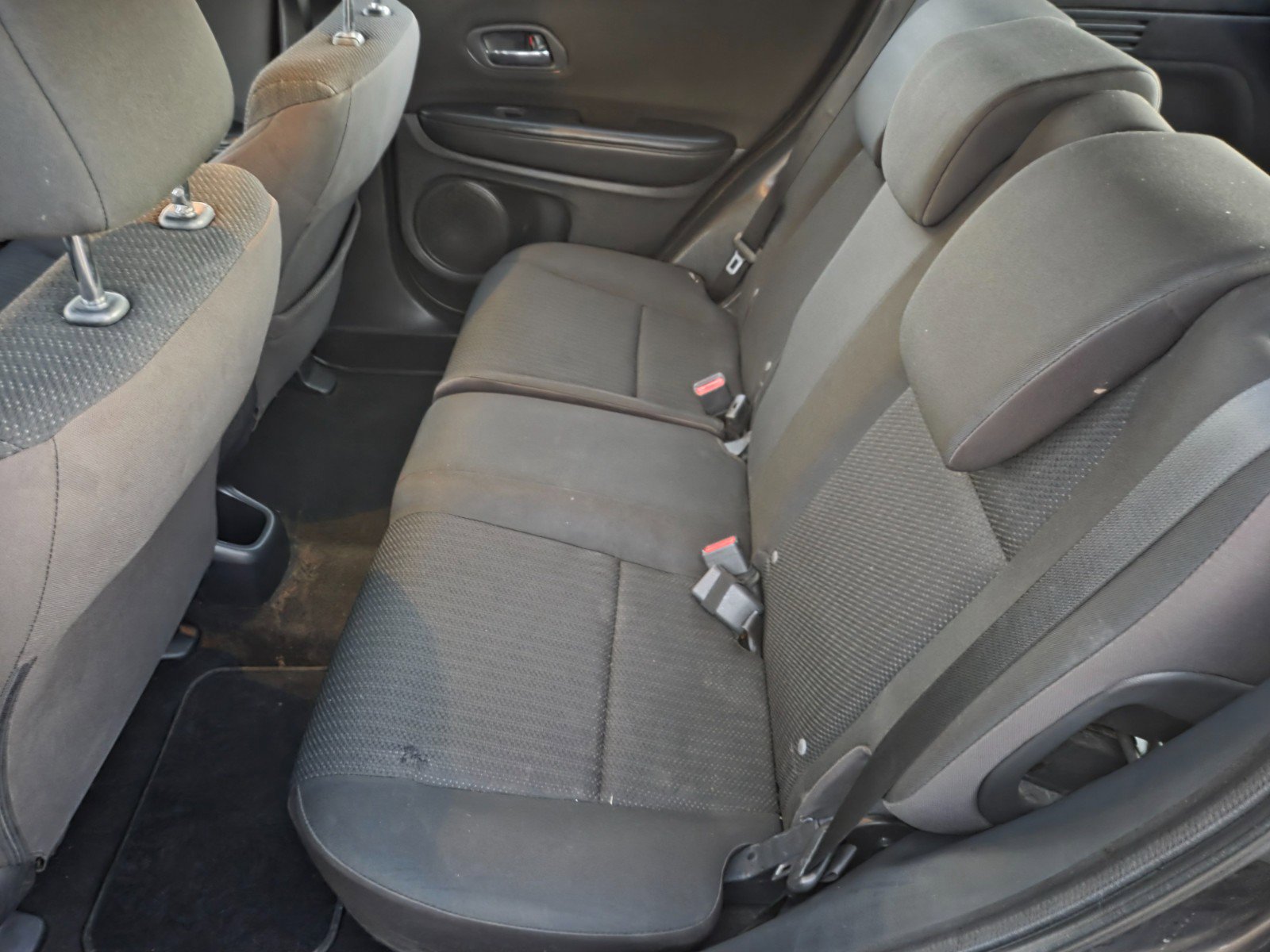 Used 2018 Honda HR-V LX image 9