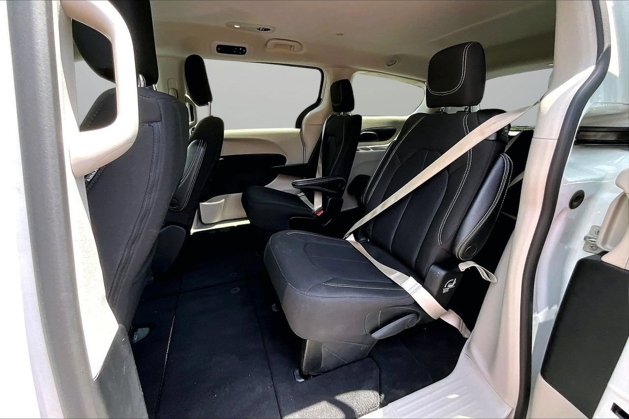 Certified 2023 Chrysler Voyager LX FWD image 20