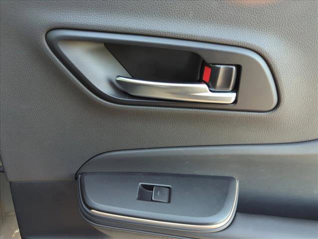 Certified 2023 Toyota Crown XLE image 24