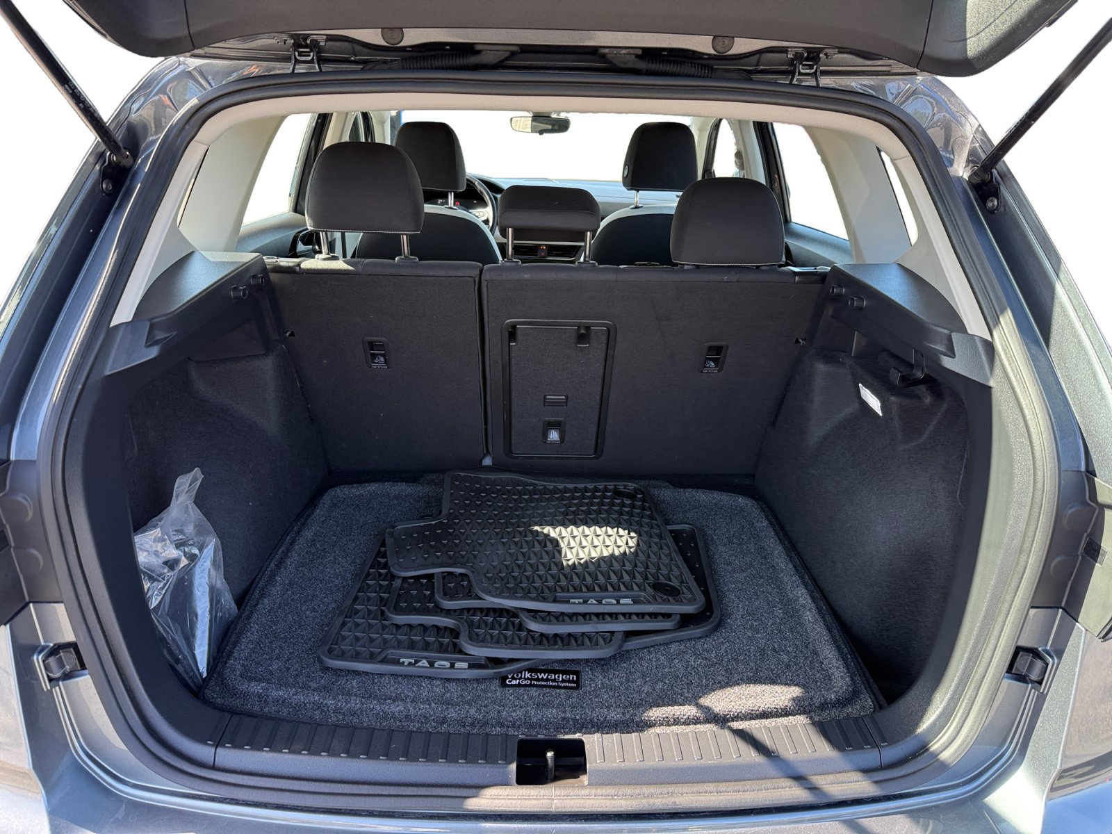 Certified 2025 Volkswagen Taos S AWD/4WD image 17