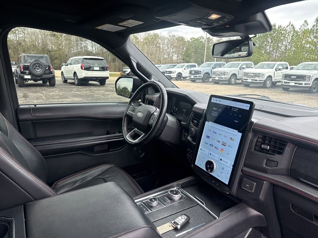 Used 2022 Ford Expedition Max Limited image 10