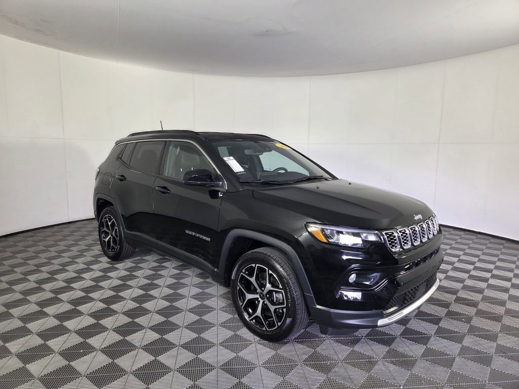 Certified 2025 Jeep Compass Limited image 2