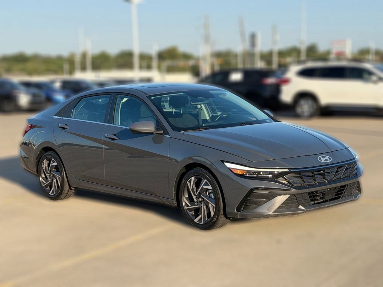 Used 2025 Hyundai Elantra SEL FWD image 5